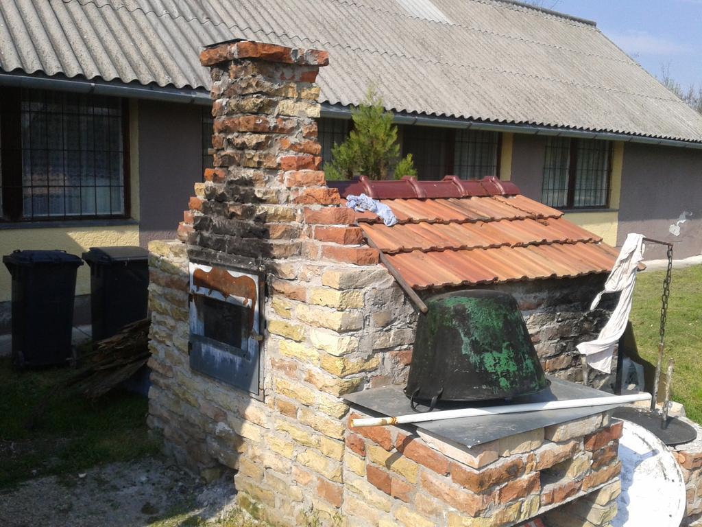 Sakaltanya Sorozo- Borozo Pihenohaz Otel Vének Dış mekan fotoğraf