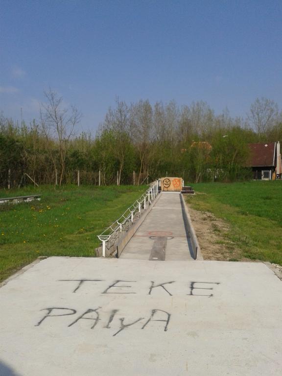 Sakaltanya Sorozo- Borozo Pihenohaz Otel Vének Dış mekan fotoğraf