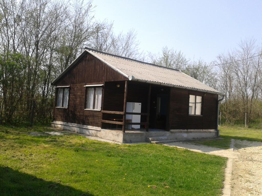 Sakaltanya Sorozo- Borozo Pihenohaz Otel Vének Dış mekan fotoğraf