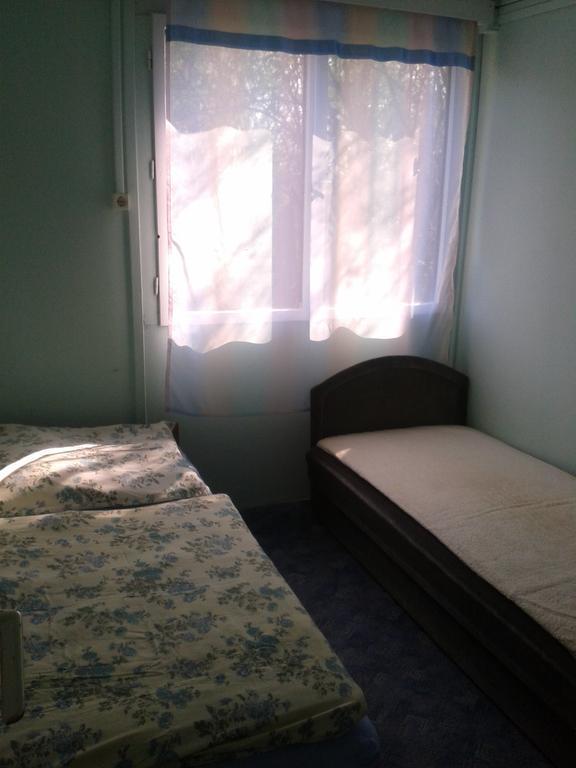 Sakaltanya Sorozo- Borozo Pihenohaz Otel Vének Oda fotoğraf