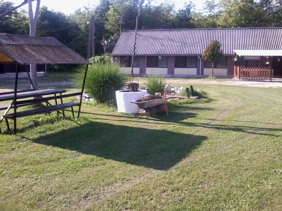 Sakaltanya Sorozo- Borozo Pihenohaz Otel Vének Dış mekan fotoğraf